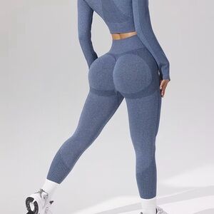 Seamless Navy Blue Activewear Set – High Waist – Compression Fit